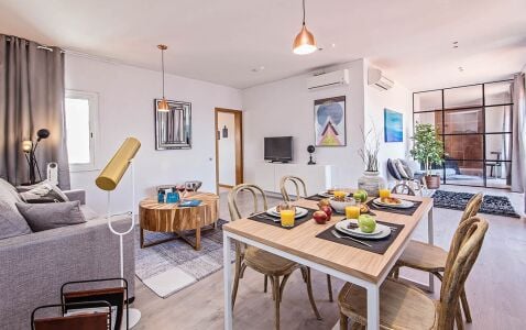 Pedrera Atic Apartment