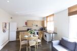 Kitchen and Dining Area, Victorian Towers Serviced Apartment, Leicester