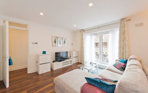 Bright Christchurch Apartment