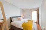 Bedroom Central Riverside I