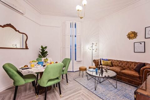 Living Room, Urgell