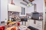 Kitchen and Dining Area, Sagrada Familia View Serviced Apartment, Barcelona