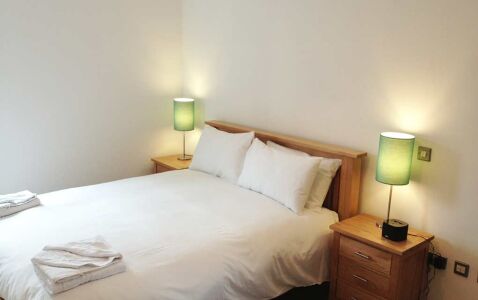 Hanover Dock Apartment