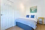 Bedroom, Leigh Serviced Apartment, Southend-on-Sea