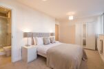 Bedroom, Swingate Serviced Apartments, Stevenage