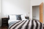 Bedroom, Mint Drive Serviced Apartments, Birmingham