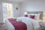 Bedroom, Pioneer Point Serviced Apartments, Ilford, London