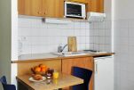 Kitchenette, Les Lilas Serviced Apartments, Paris