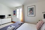 Vertus Apartment
                                    - Paris, France