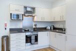 Kitchen, 100 Kings Road Serviced Apartments, Reading