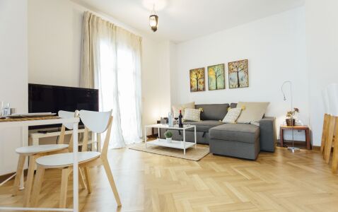General Castanos Apartment