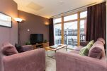 Park Place Serviced Apartments in Leeds, Apartment with Balcony