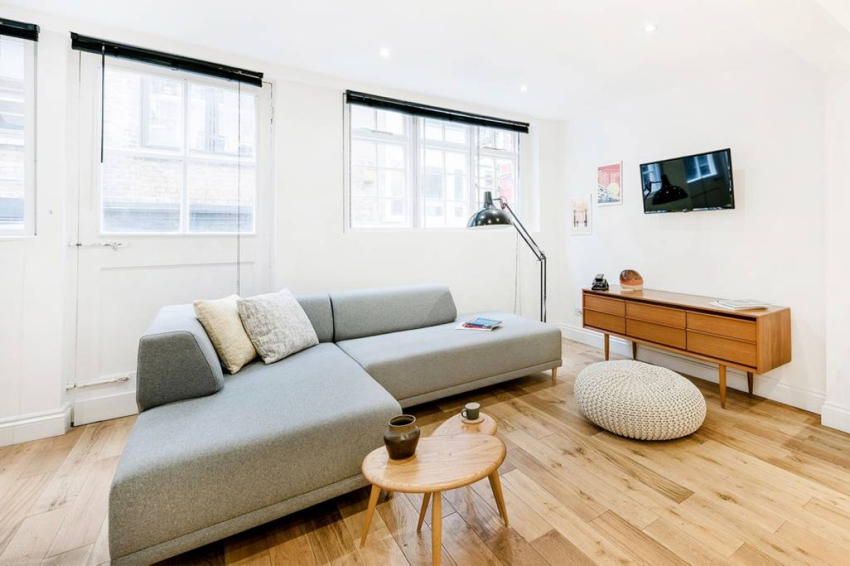 Wardour Mews Apartments in Soho Situ