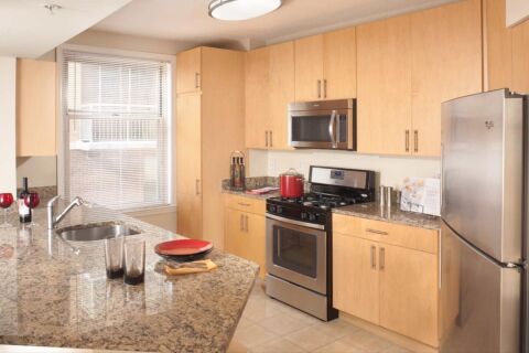 Kitchen, 2400 M Serviced Accommodation, Washington