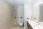Bathroom Lovely and Cosy 7G