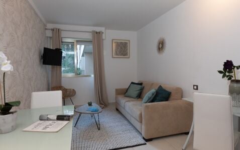 Lovely Riviera Apartments