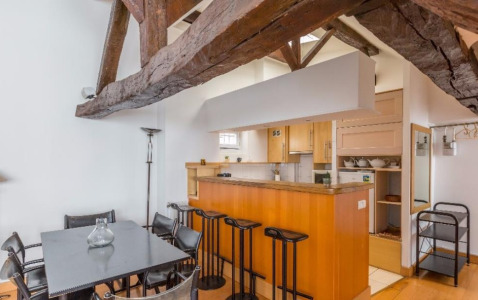 Orange Vendome Apartment