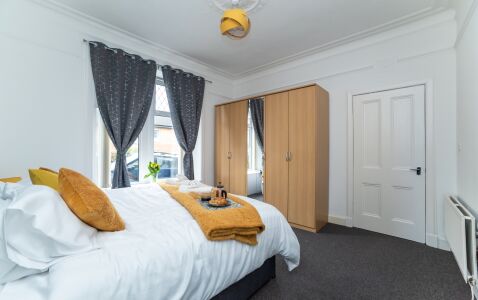 Albion Apartment