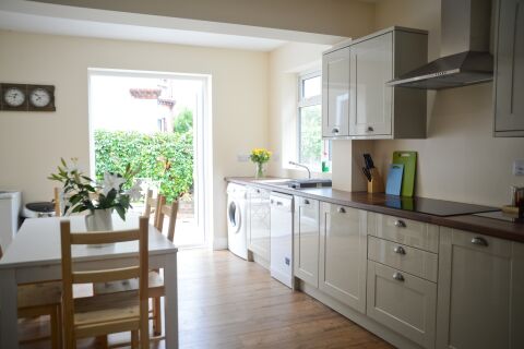 Kitchen, Park House Serviced Accommodation, Worthing