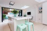 Turquoise Touch Accommodation
                                    - Fulham, West London