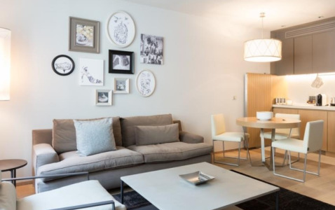 Guillaume Suite Apartments