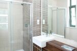 Bathroom, Titanic House Serviced Apartments, Belfast