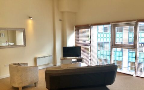 Paramount Apartments