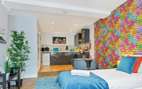 Rainbow Studio Apartment