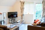 Living Area, Bounty Suite Serviced Accommodation, Basingstoke