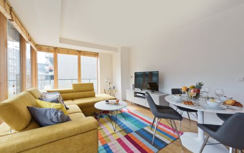 Hanover Wharf Apartment