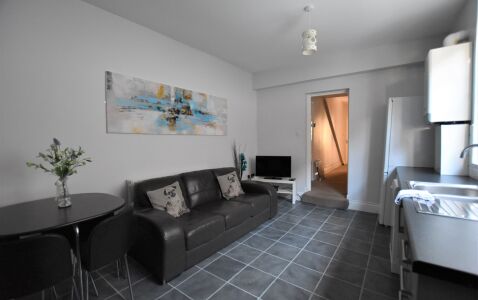 Argyle Apartments