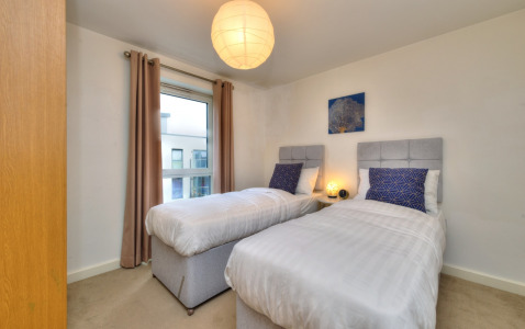 Executive Oakgrove Apartment