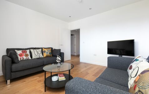 Britannia Apartment