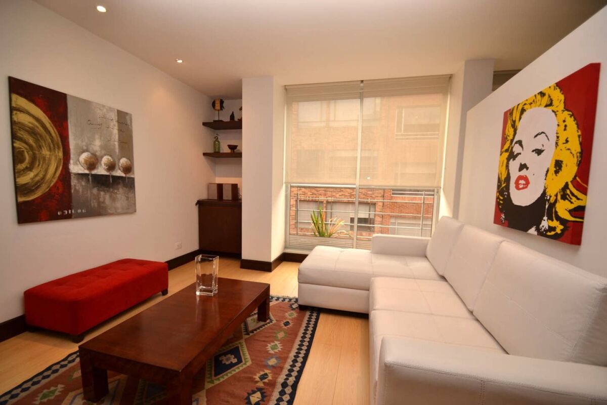 Veronica Apartments