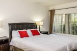 South Coast Paradise Apartment
                                    - Costa Mesa, Los Angeles