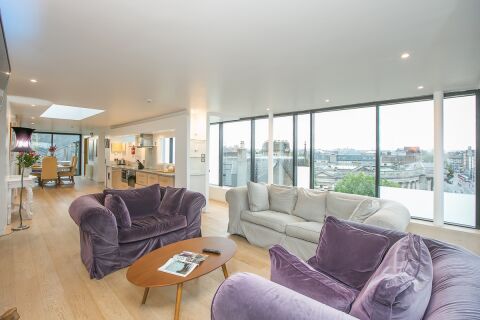 Living area, Trinity Gardens Serviced Apartments in Dublin