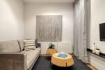 Lounge, Lesseps