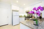 Stonegate Apartment
                                    - Irvine, Los Angeles