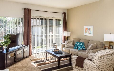 Buckingham Drive Apartment