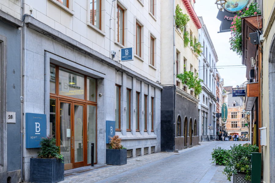 Building Entrance, B-aparthotel Grand Place, Serviced Apartments, Brussels