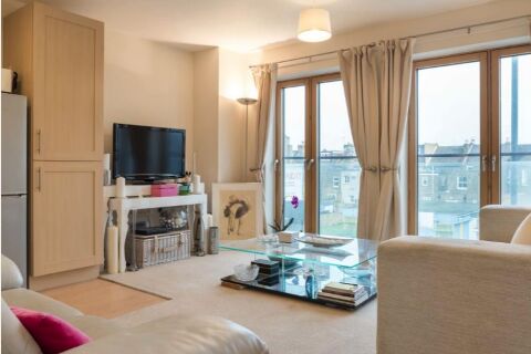 Living room, Harrow Road Serviced Apartment, Kensal Green 