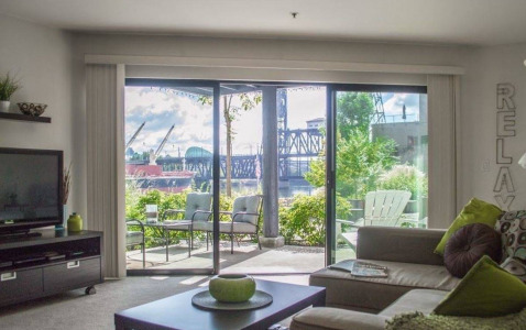 Pearl Waterfront Apartment