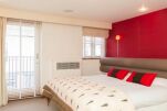 Master bedroom, Cranley Mews Serviced Apartment, Kesington