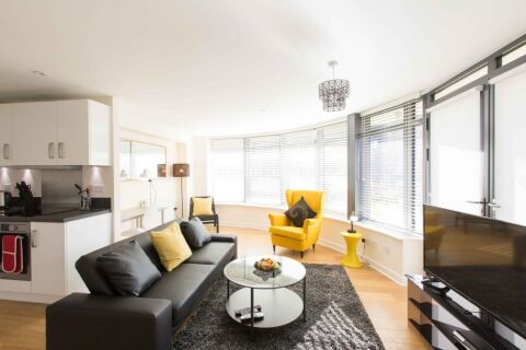 Living Area, The Apex Serviced Apartment, St.Albans