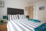 Main bedroom, king bed, Chime Square, St Albans