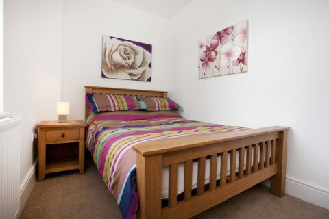 Bedroom, Musters Road Serviced Apartments, Nottingham