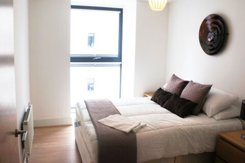 Bedroom, Charles Court Serviced Apartments, Brighton