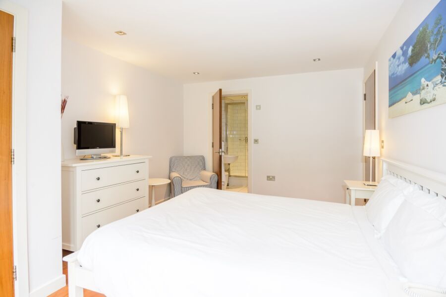 Bedroom, Lanes Serviced Apartments, Yeovil