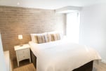 Bedroom, Devonshire Road Serviced Apartments, Cambridge