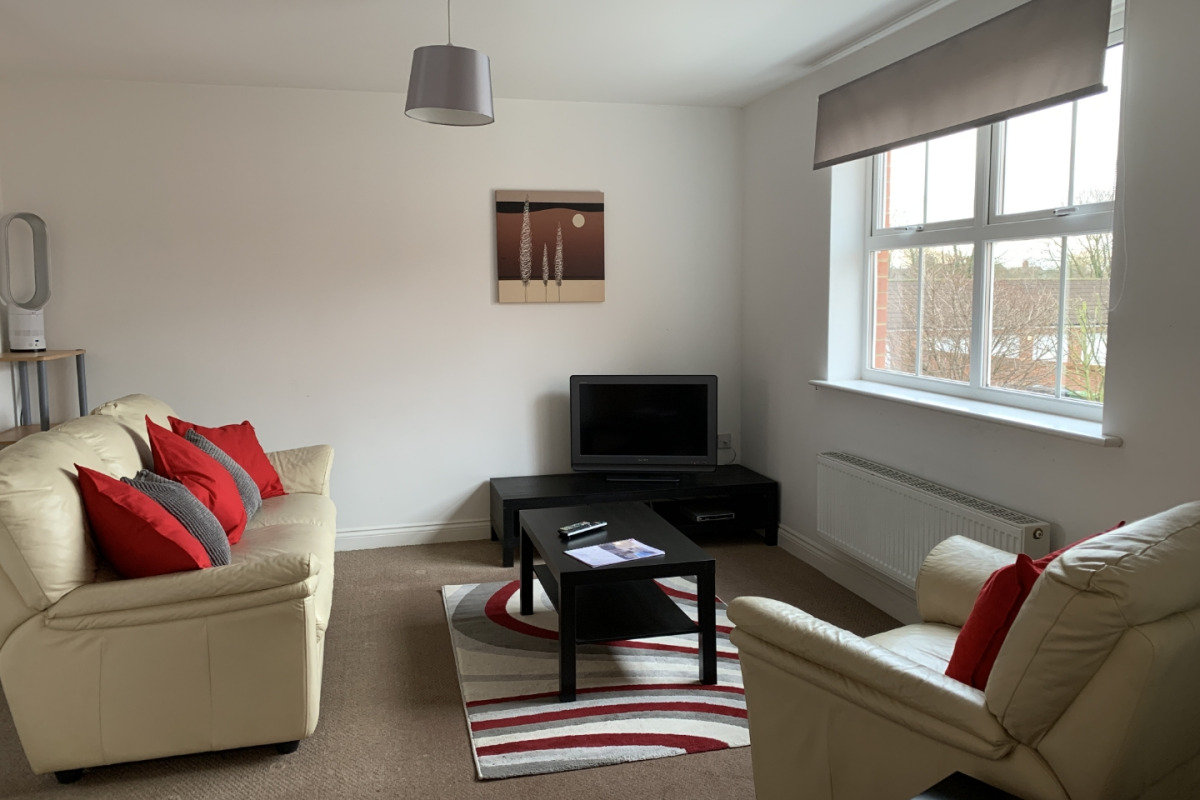 Deer Valley Road Apartment in Peterborough